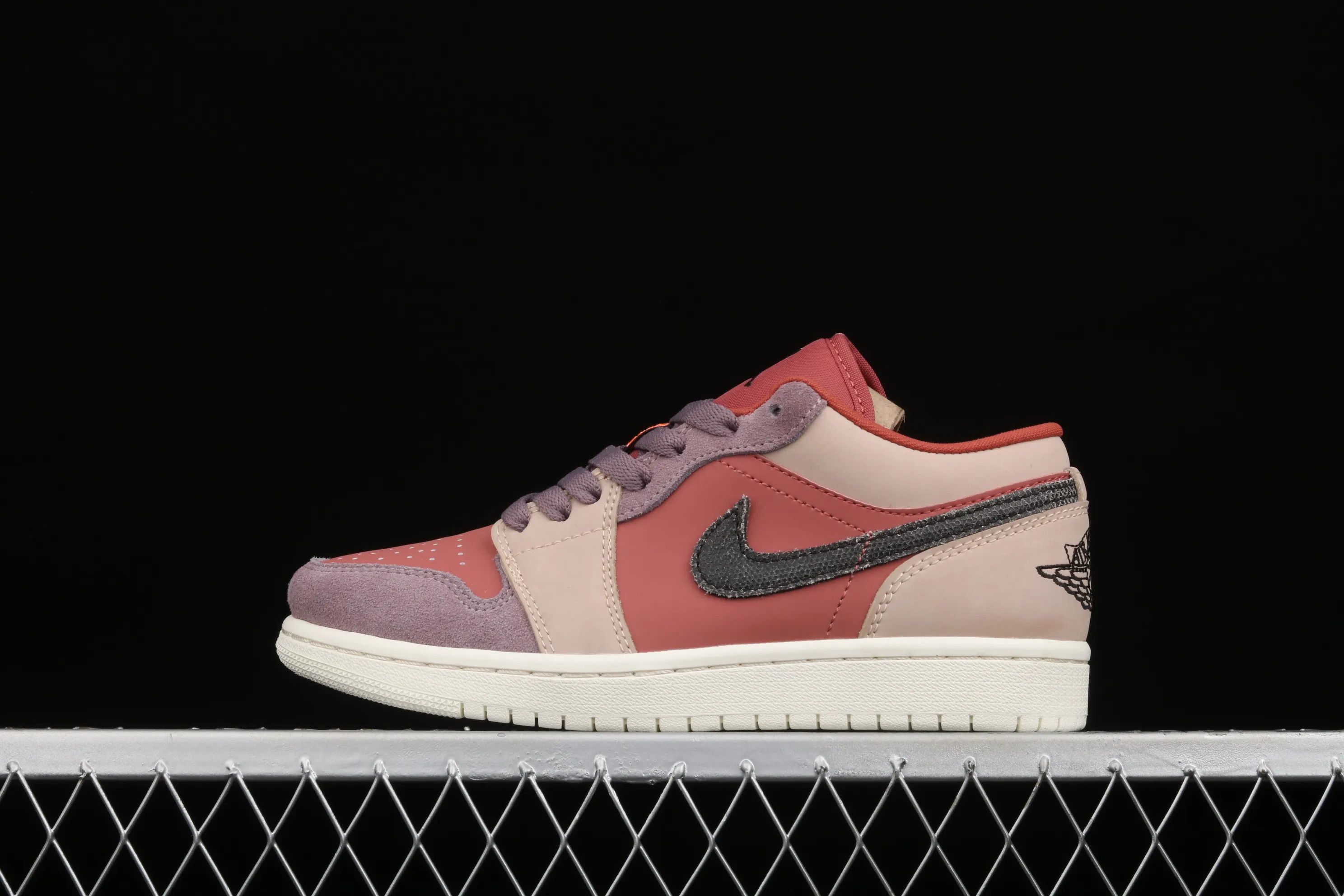 All categories Air Jordan Jordan series basketball shoes Air Jordan 1 Low G version pure original Air Jordan 1 Low AJ1 Joe 1 red pink purple stitching DC0774-602